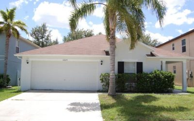 Florida Pool Home Just Sold in Sunrise Lakes