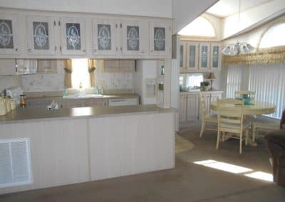 ORO #760 - Kitchen and Dining Area