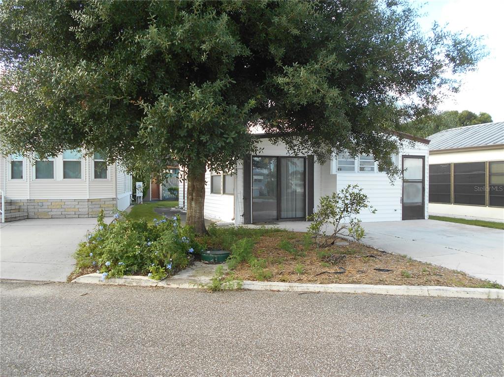 9000-us-highway-192-408 Home