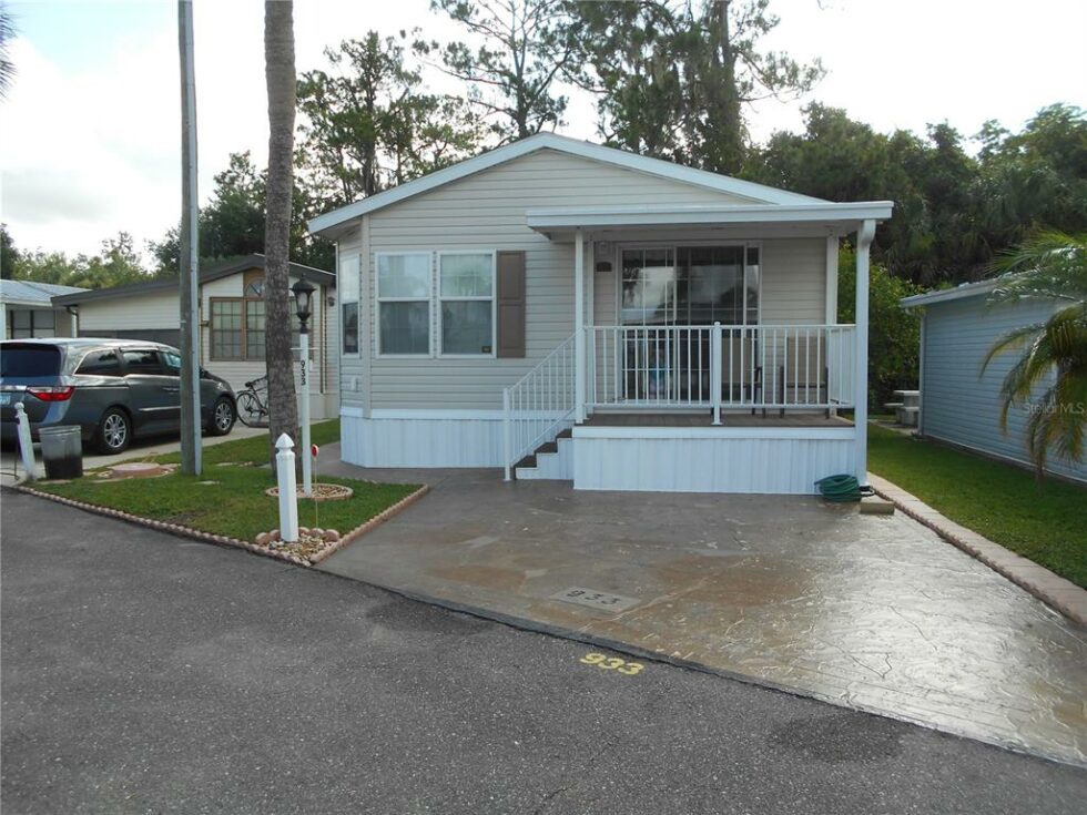 Outdoor Resorts 55+ Home Just Listed RE/MAX Heritage Bardell Real